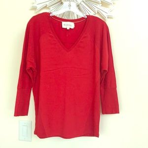 Two by Vince Camuto red v-neck 3/4 sleeve top S